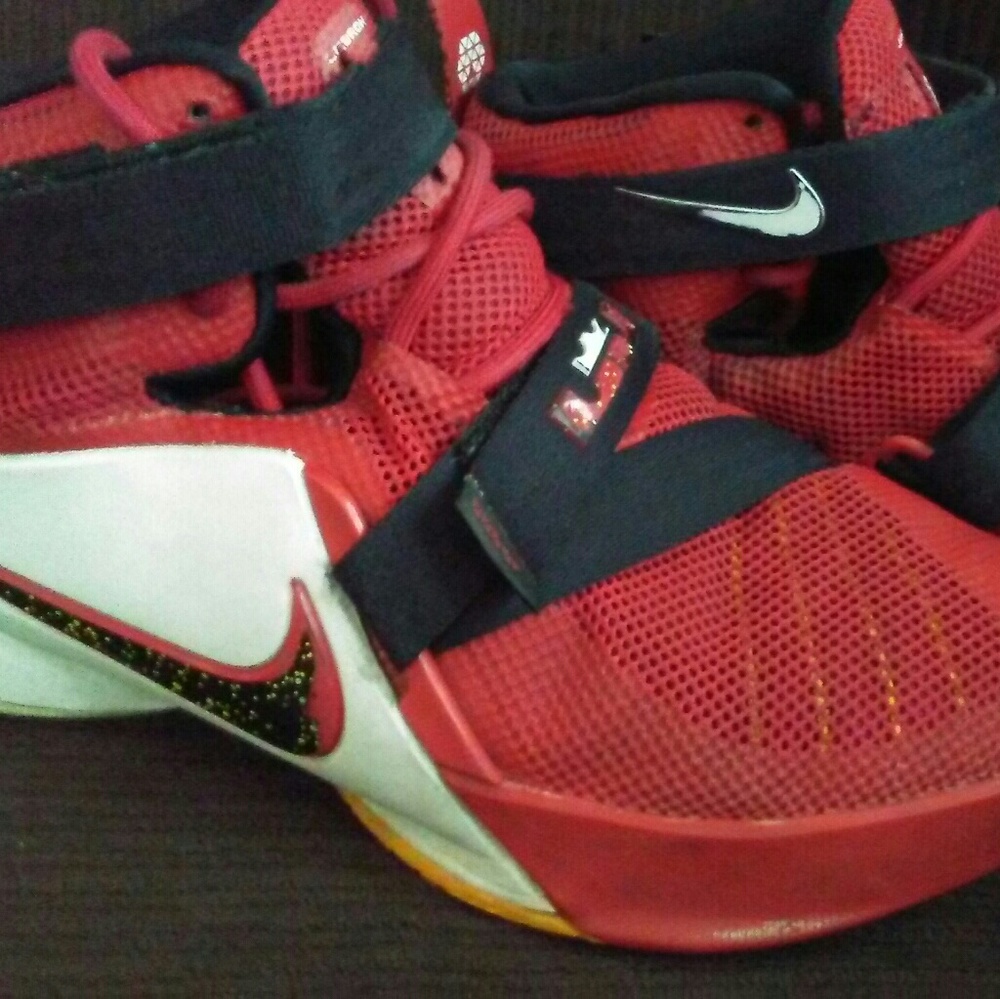 Lebron James Sneakers